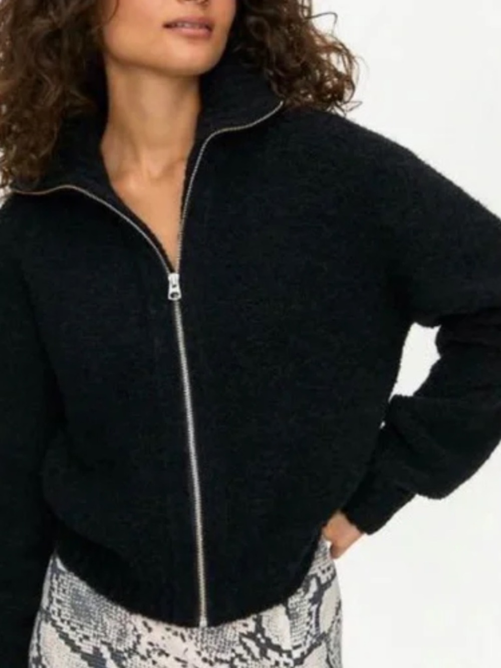 Aritzia Wilfred Free Marilyn Sweater